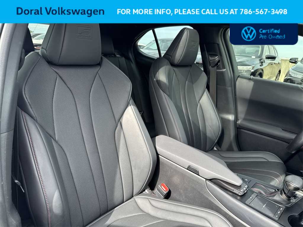 Thumbnail: 2022 Lexus UX - 27