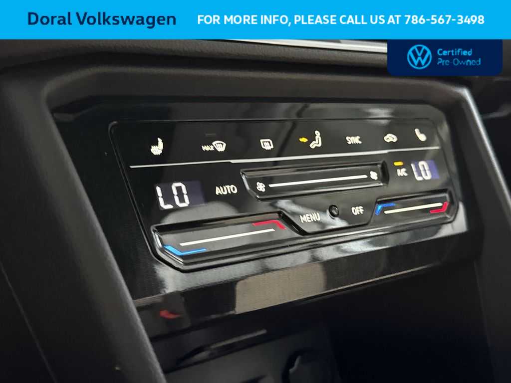Thumbnail: 2025 Volkswagen Taos - 20