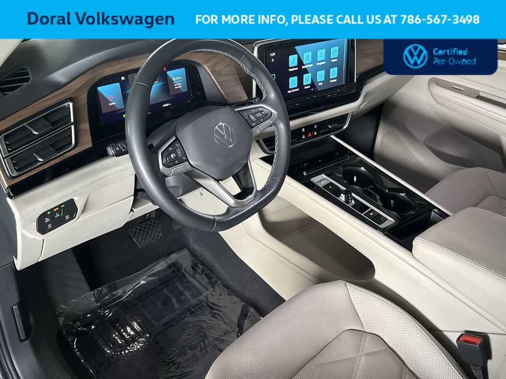 Thumbnail: 2024 Volkswagen Atlas - 13