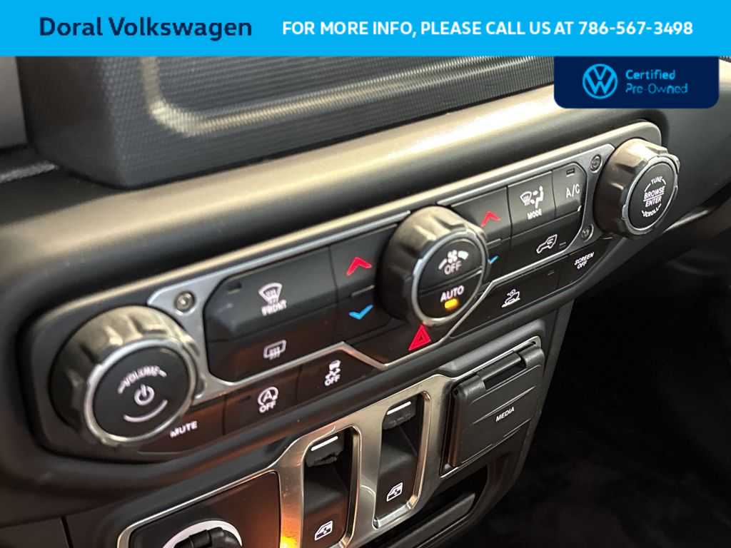 Thumbnail: 2022 Jeep Wrangler - 20