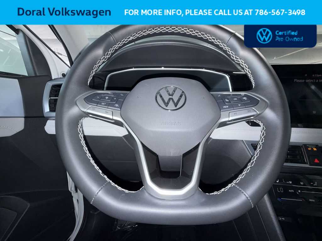 Thumbnail: 2025 Volkswagen Taos - 15