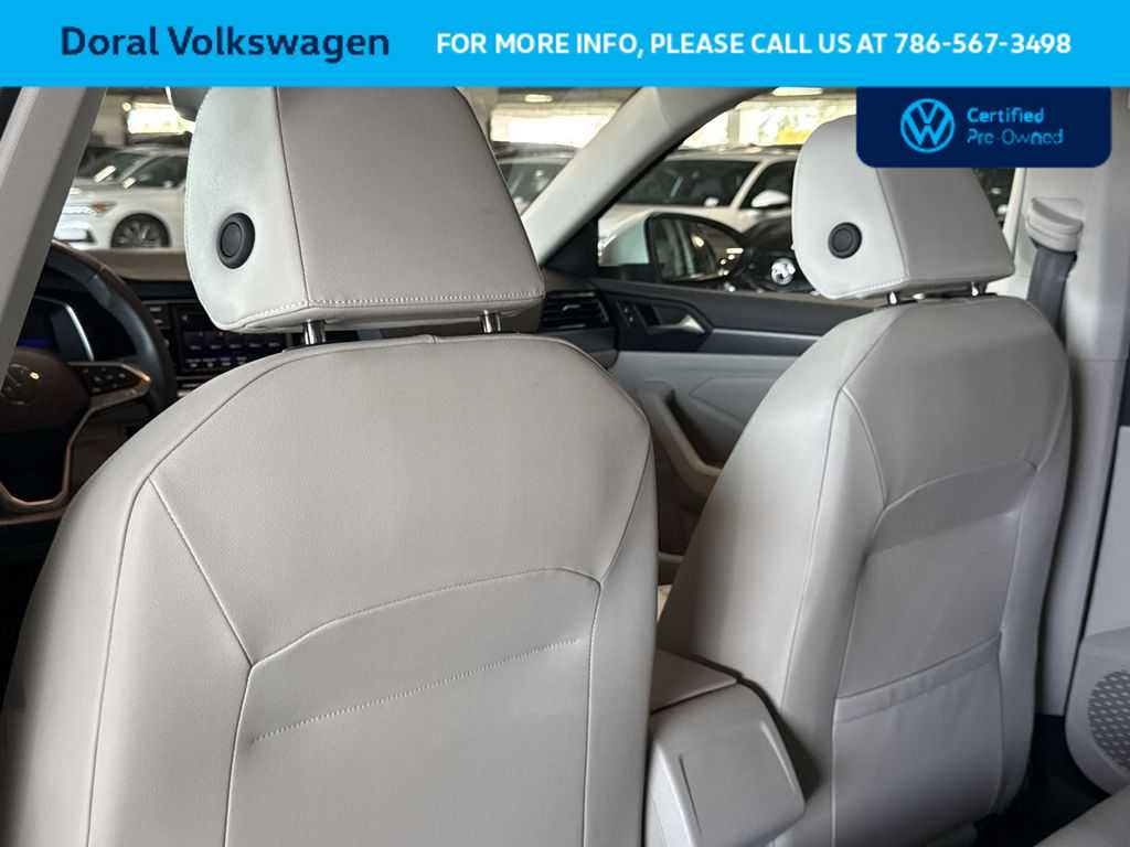 Thumbnail: 2024 Volkswagen Jetta - 23