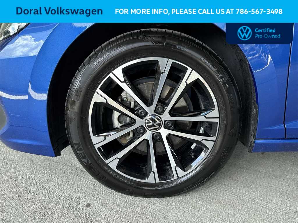 Thumbnail: 2024 Volkswagen Jetta - 10