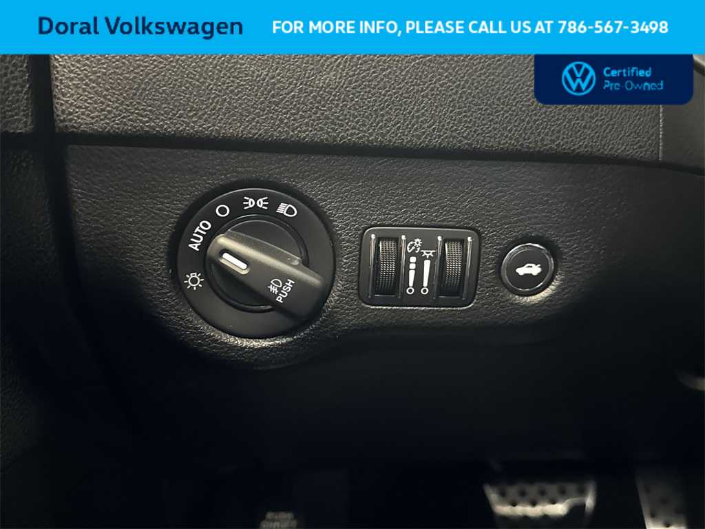 Thumbnail: 2022 Dodge Charger - 17