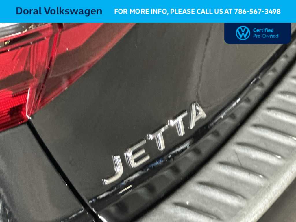 Thumbnail: 2023 Volkswagen Jetta - 10