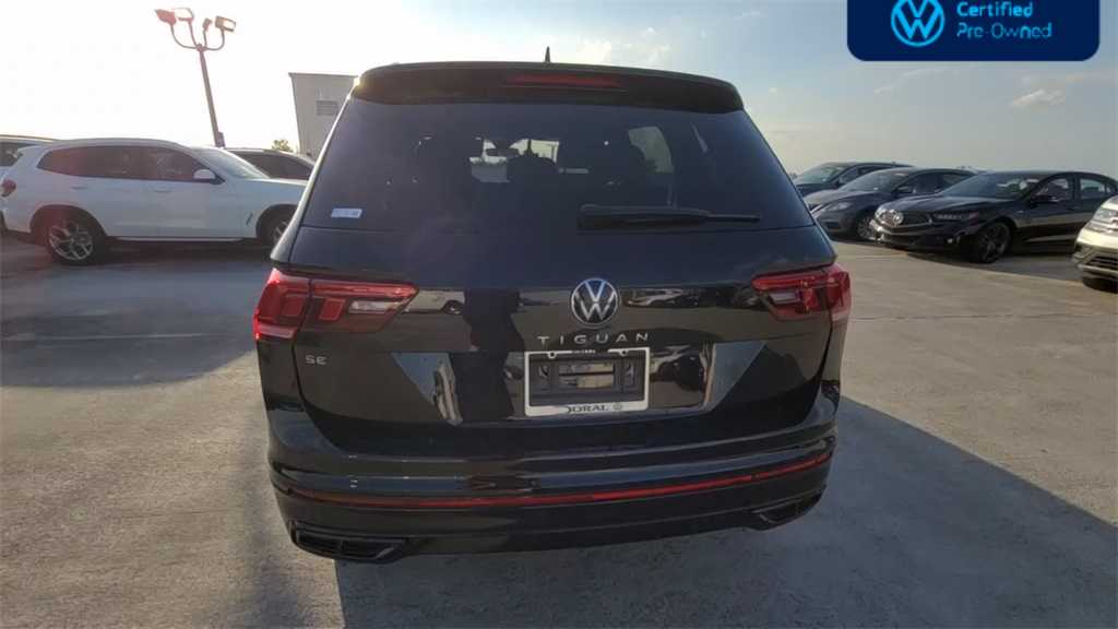 Thumbnail: 2023 Volkswagen Tiguan - 8