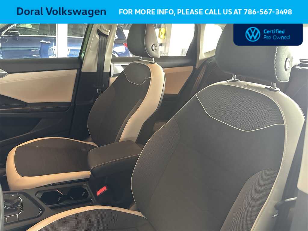 Thumbnail: 2025 Volkswagen Taos - 14