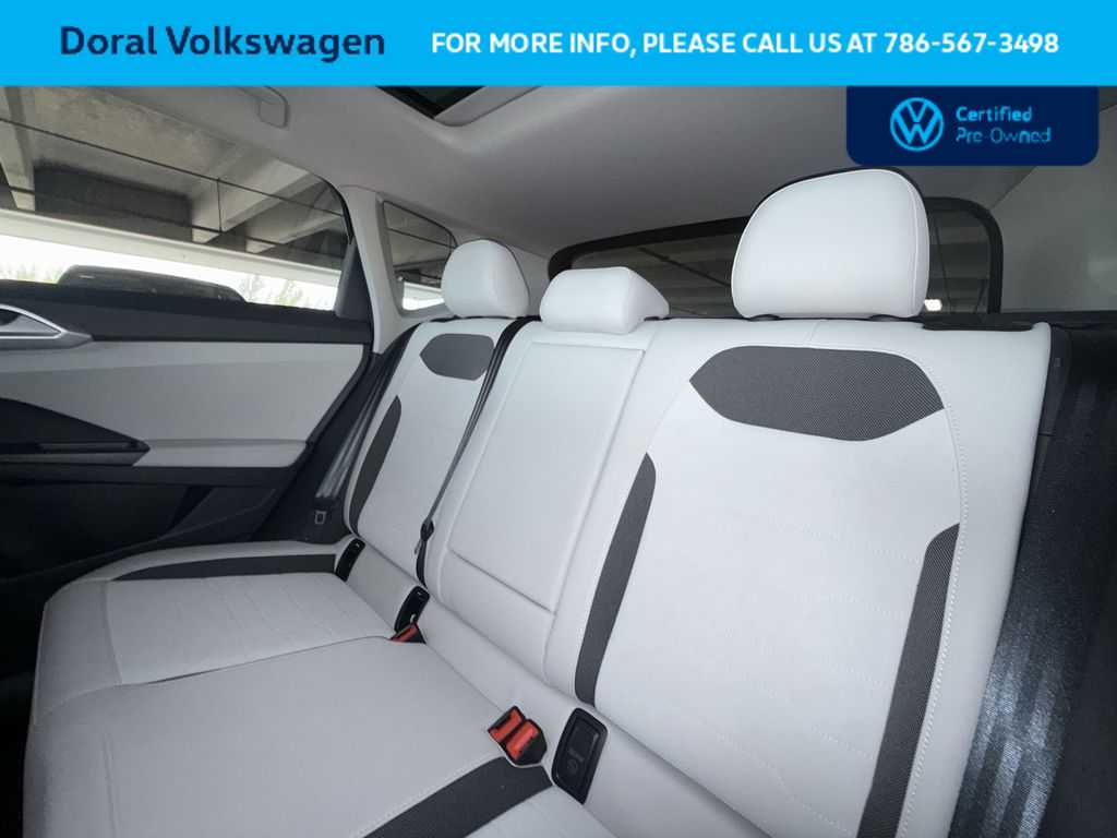 Thumbnail: 2025 Volkswagen Taos - 22