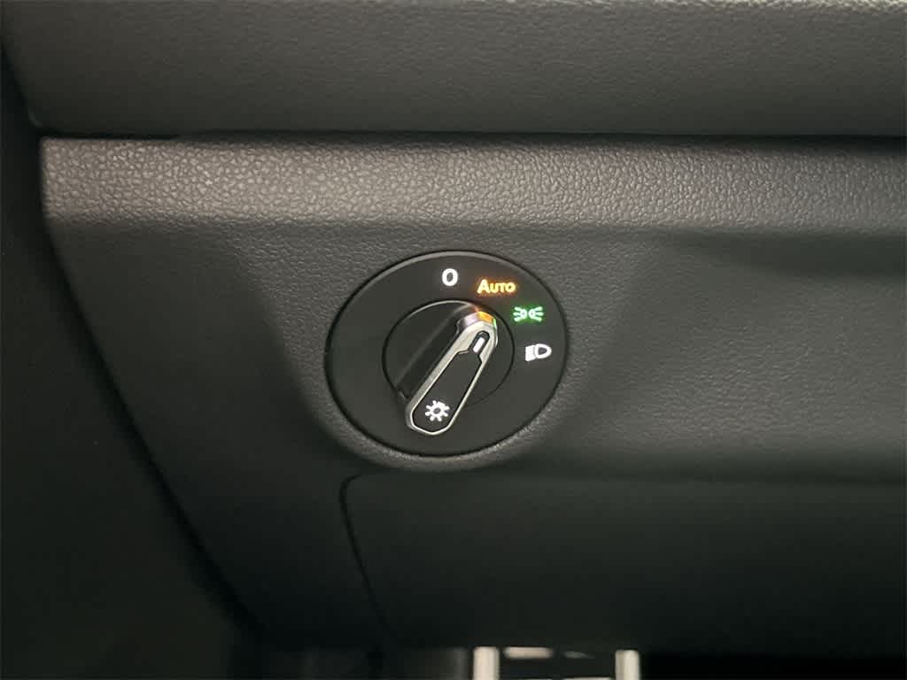 Thumbnail: 2026 Volkswagen Jetta - 17