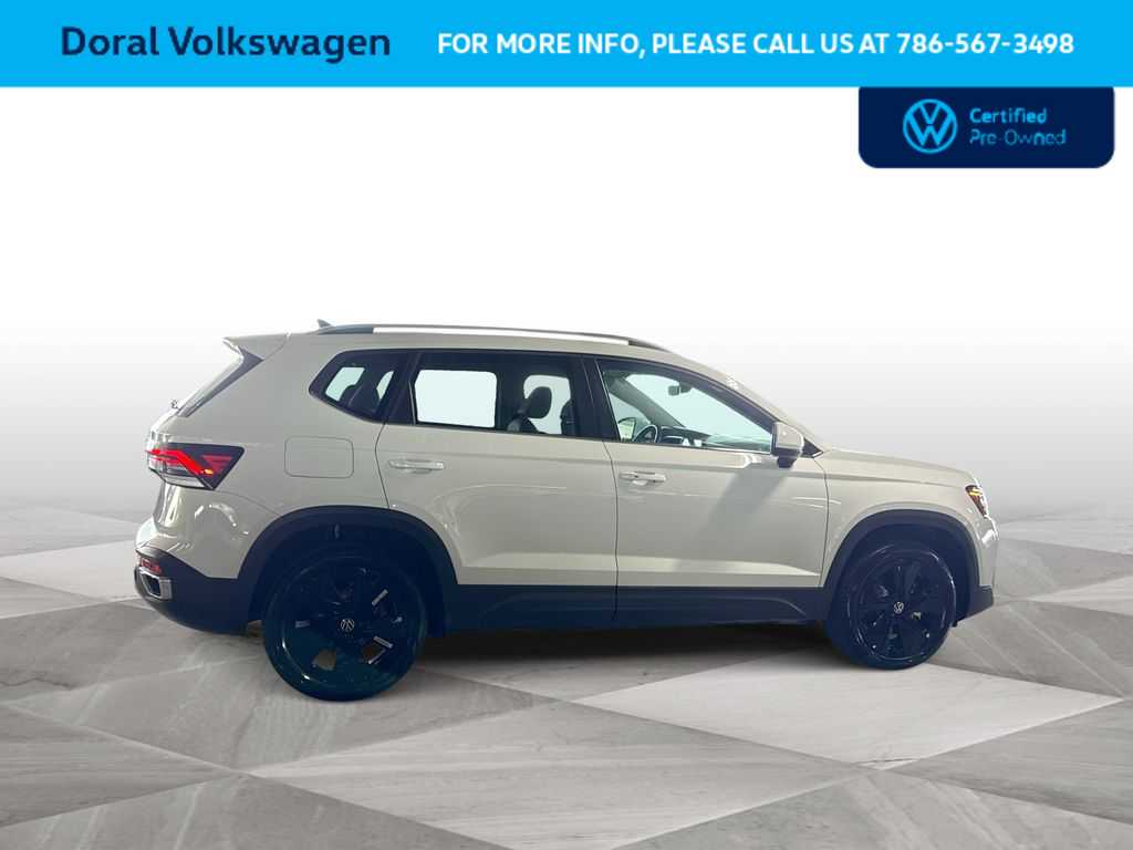 Thumbnail: 2025 Volkswagen Taos - 9
