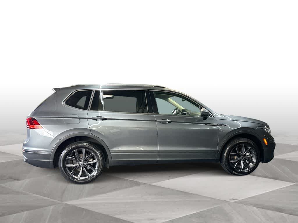 Thumbnail: 2023 Volkswagen Tiguan - 9