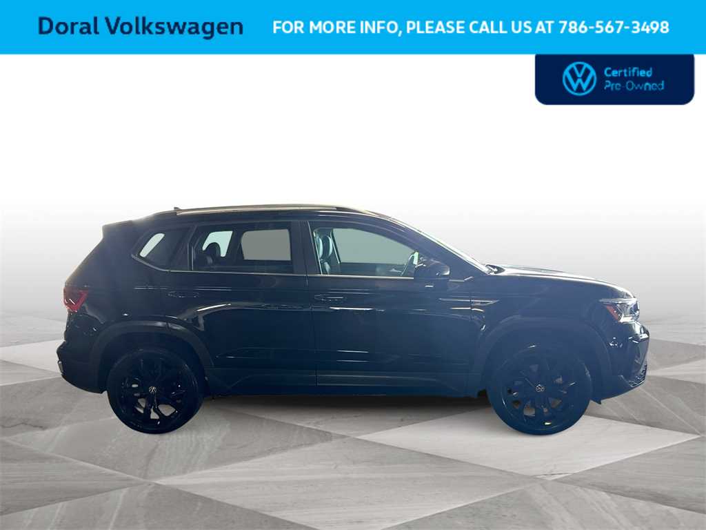 Thumbnail: 2022 Volkswagen Taos - 9