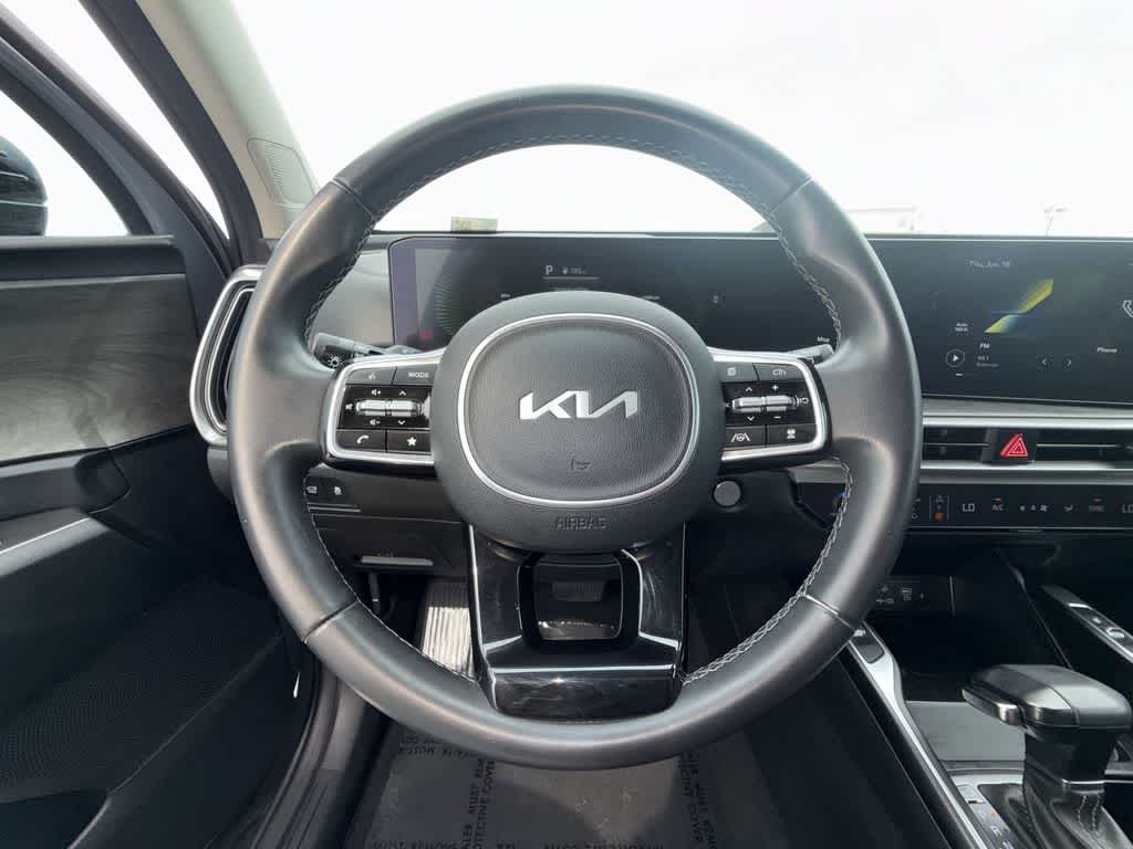 Thumbnail: 2024 Kia Sorento - 15