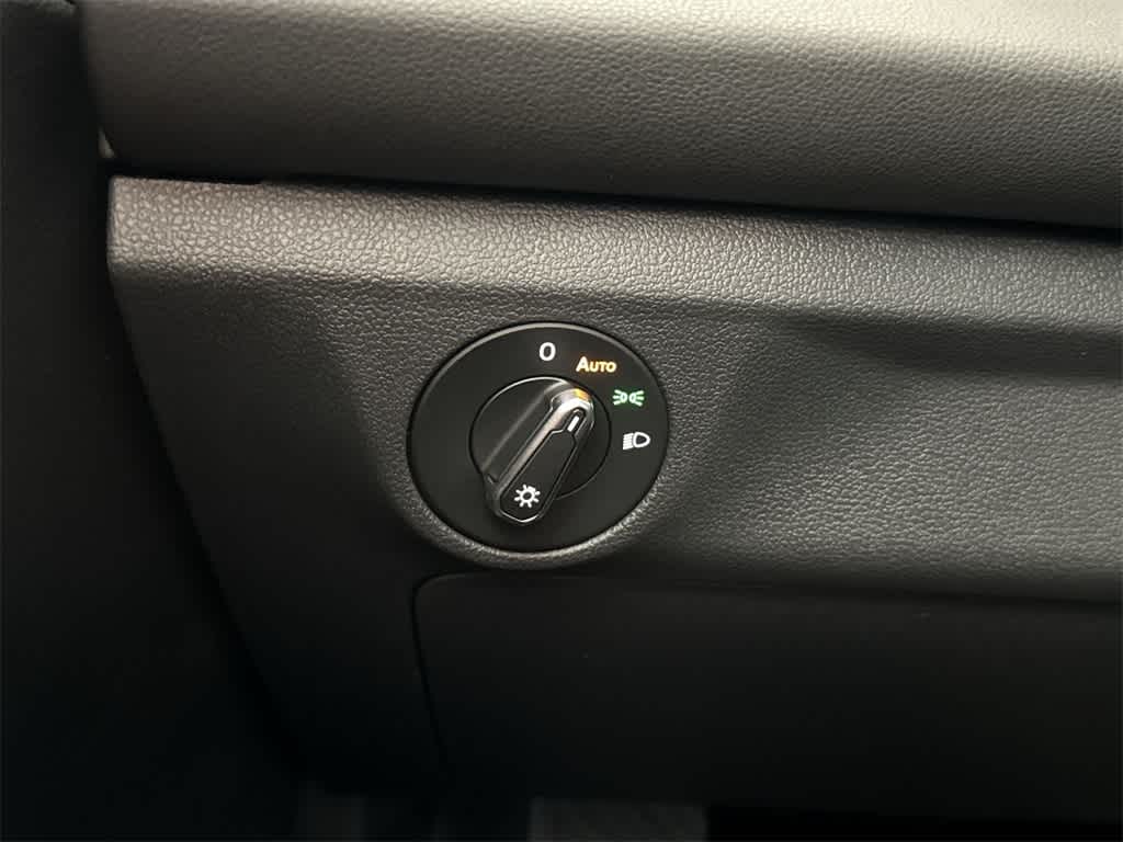 Thumbnail: 2026 Volkswagen Jetta - 17