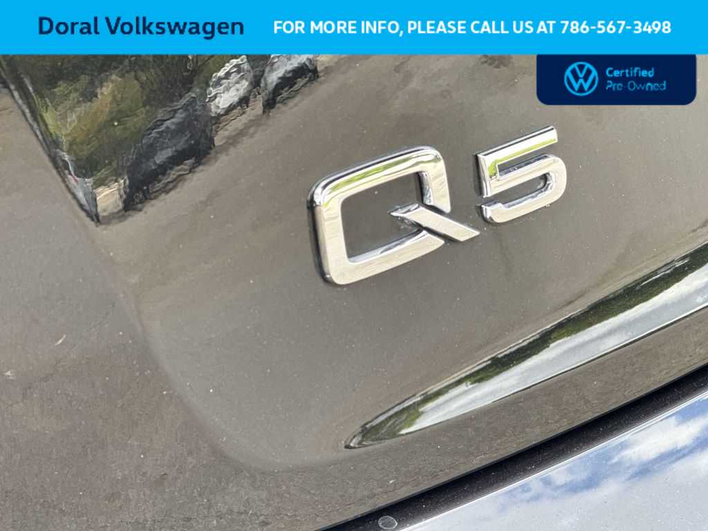 Thumbnail: 2023 Audi Q5 - 10