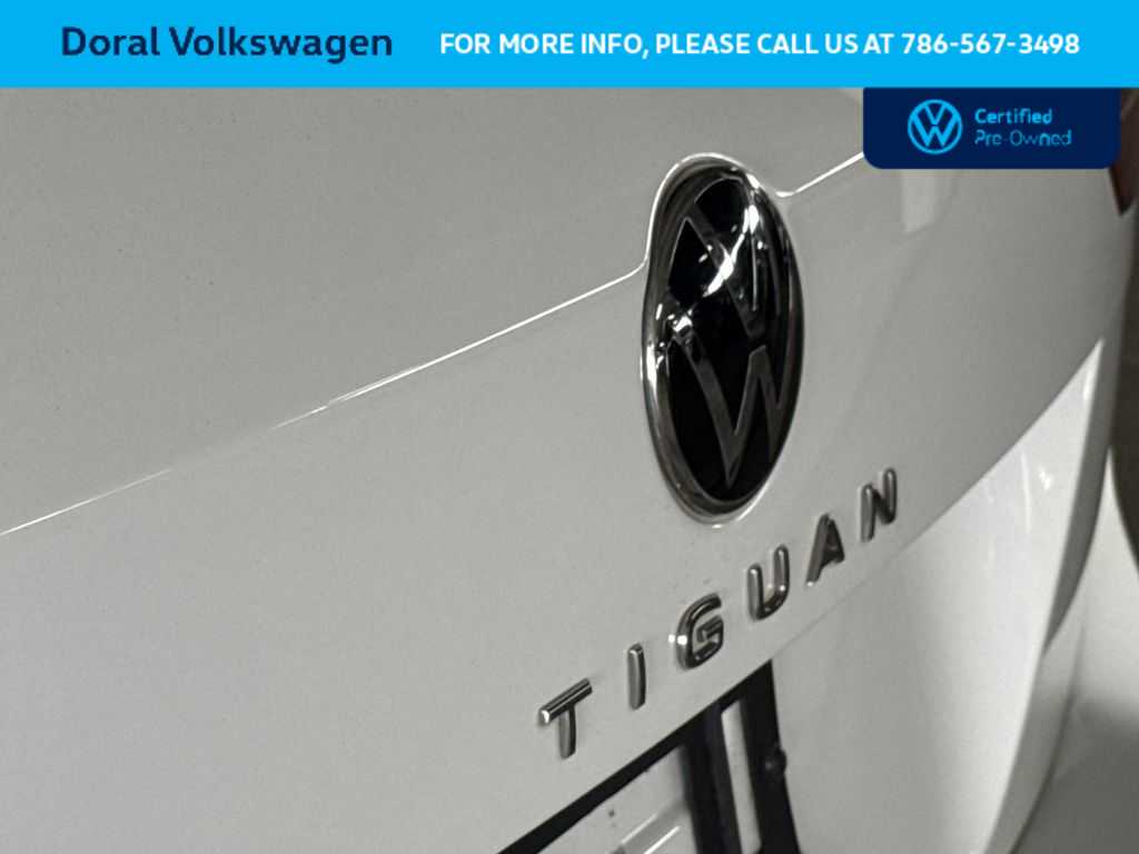 Thumbnail: 2022 Volkswagen Tiguan - 9