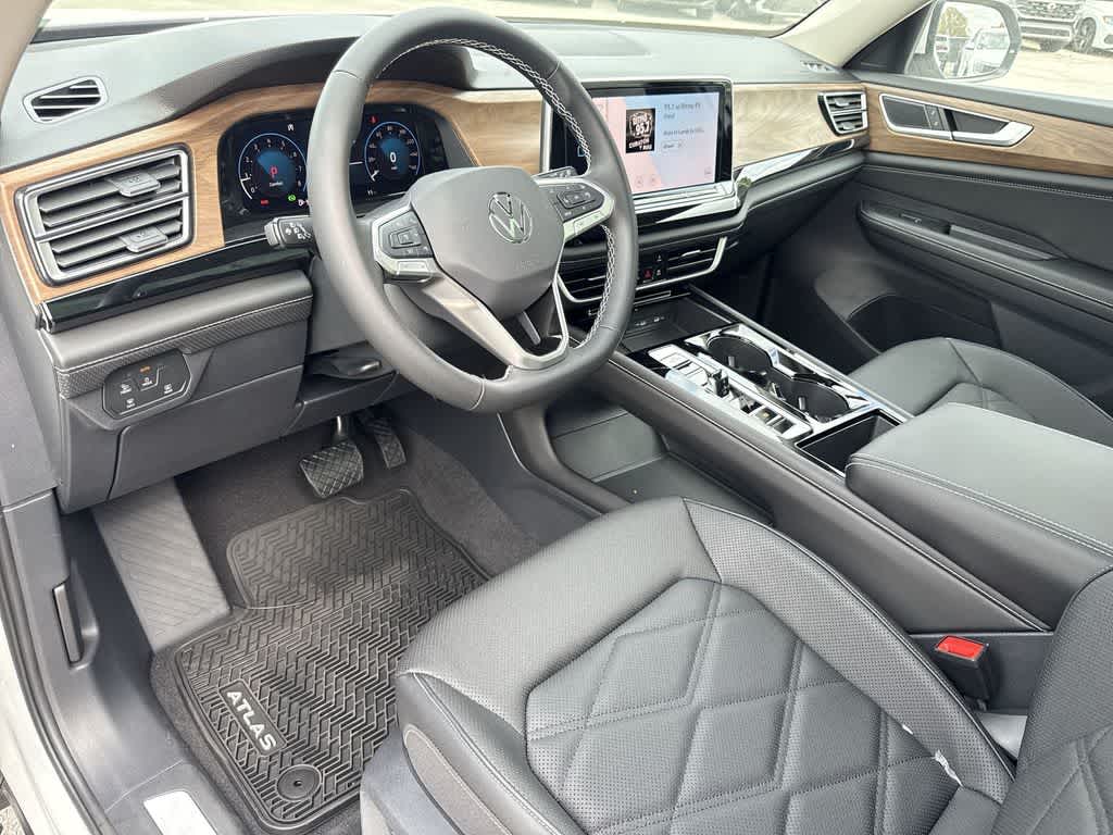Thumbnail: 2026 Volkswagen Atlas - 13