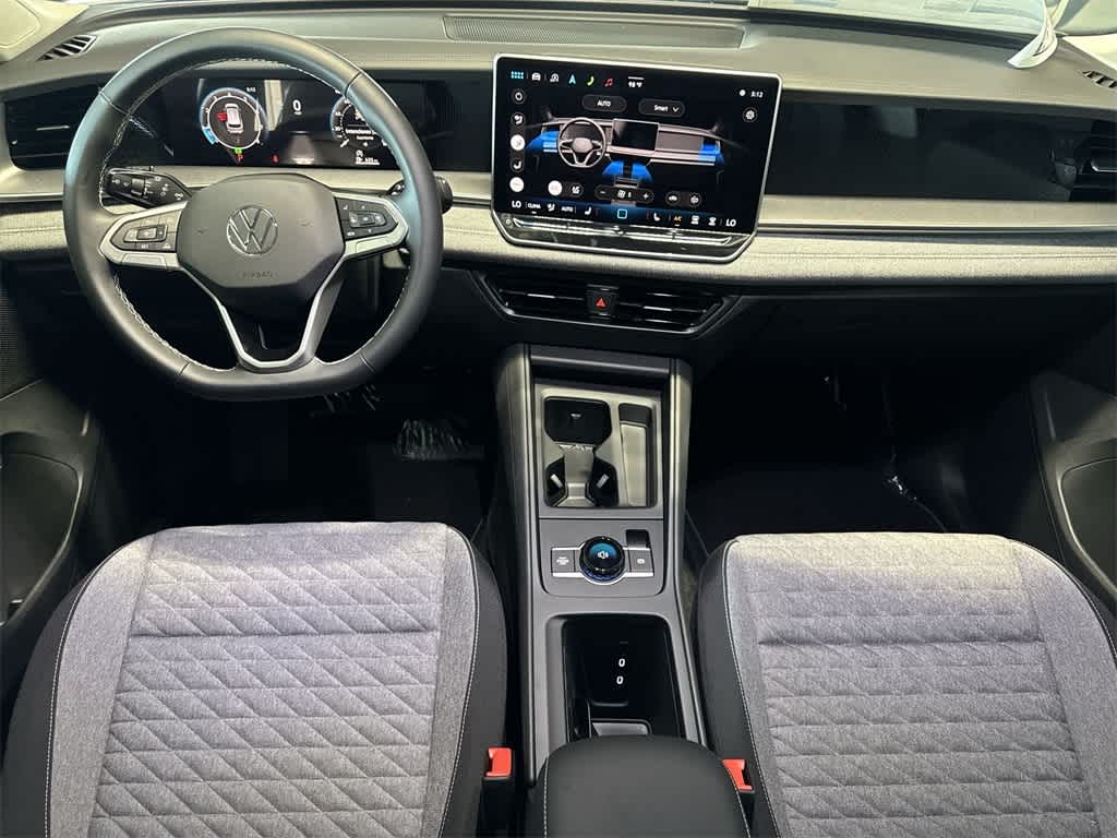 Thumbnail: 2025 Volkswagen Tiguan - 24