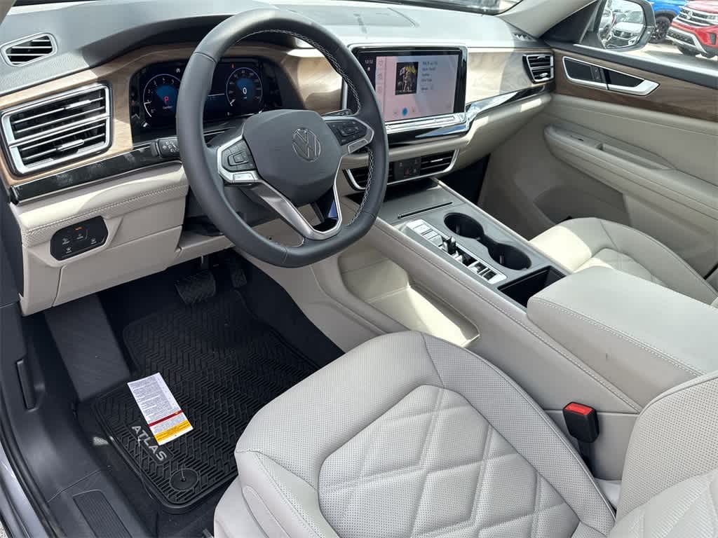 Thumbnail: 2026 Volkswagen Atlas - 13