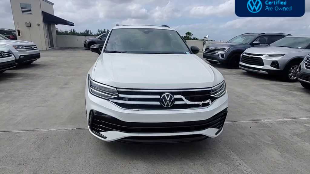 Thumbnail: 2024 Volkswagen Tiguan - 3