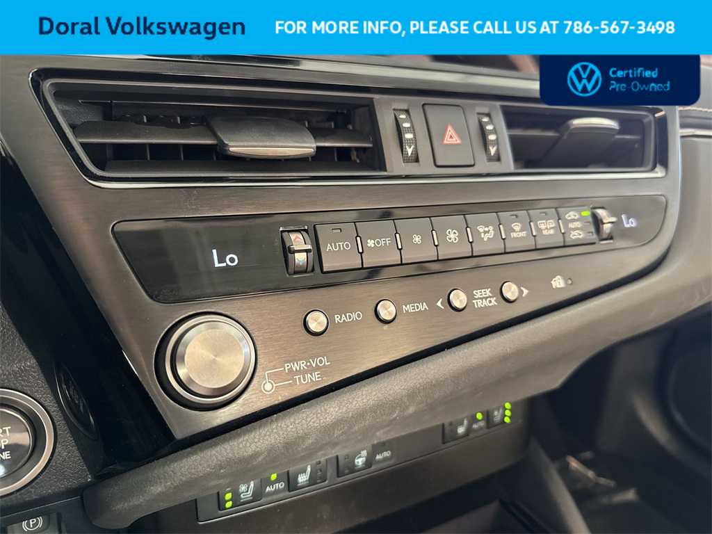 Thumbnail: 2025 Lexus ES - 20