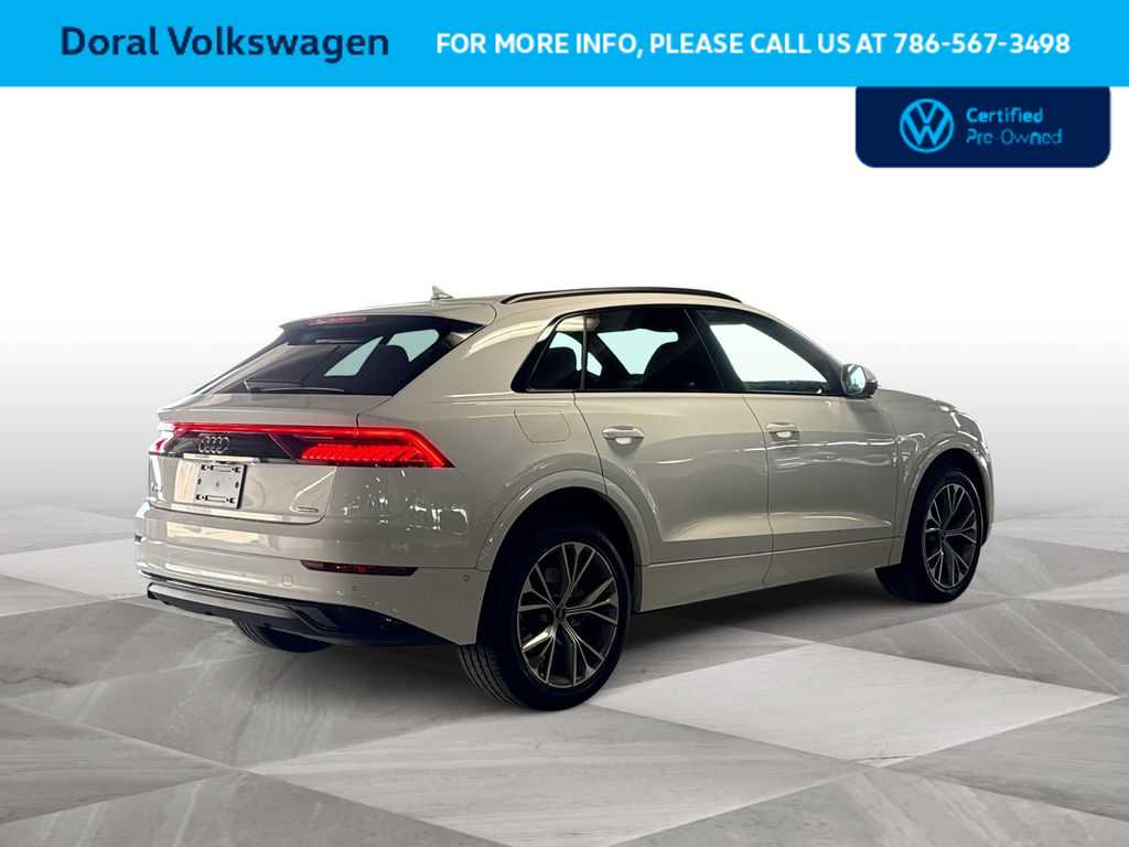 Thumbnail: 2023 Audi Q8 - 8