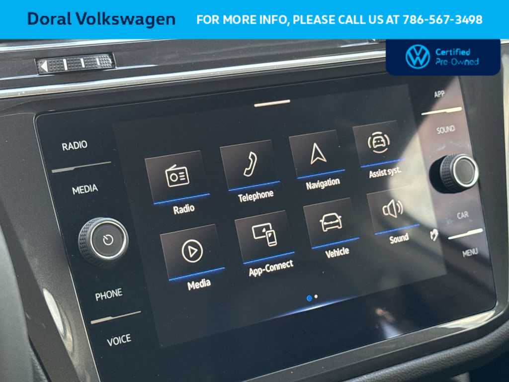 Thumbnail: 2023 Volkswagen Tiguan - 18