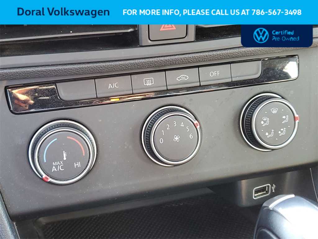 Thumbnail: 2019 Volkswagen Jetta - 24