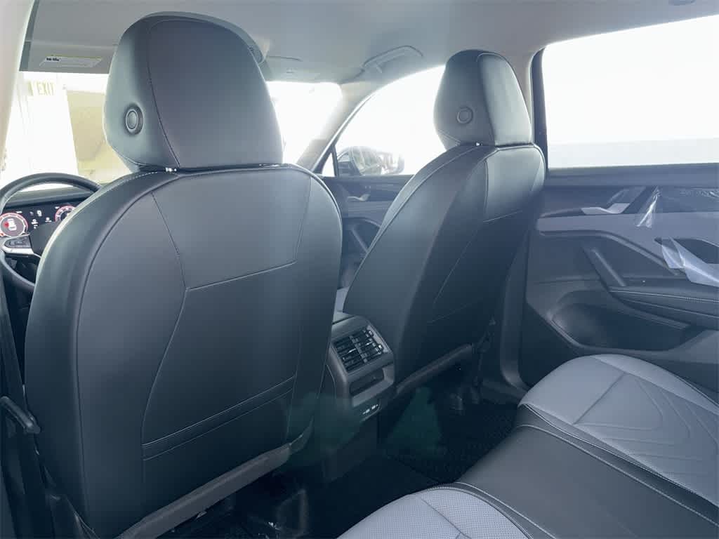 Thumbnail: 2026 Volkswagen Tiguan - 23