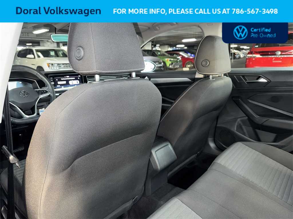 Thumbnail: 2025 Volkswagen Jetta - 23