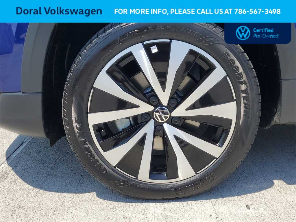 Thumbnail: 2023 Volkswagen Taos - 17