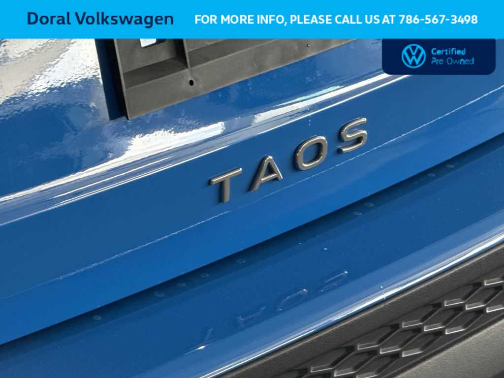 Thumbnail: 2023 Volkswagen Taos - 10