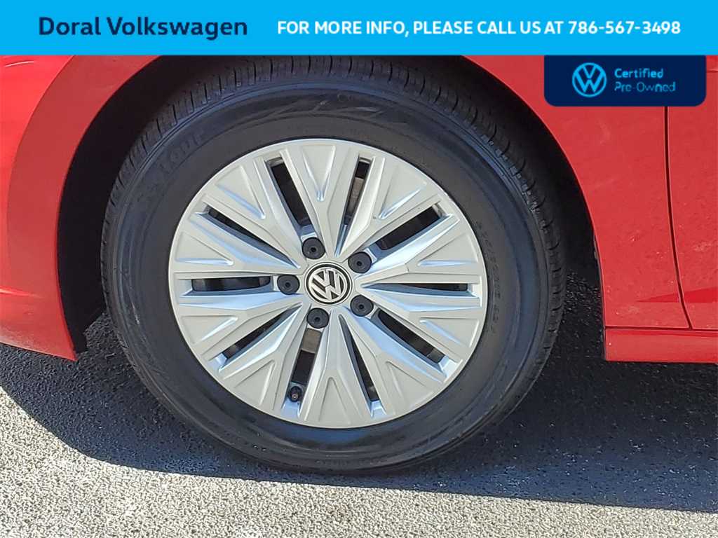 Thumbnail: 2019 Volkswagen Jetta - 17