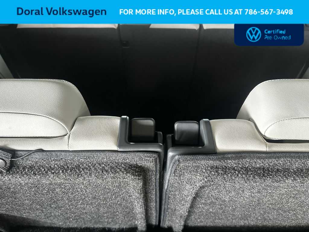 Thumbnail: 2023 Volkswagen Tiguan - 25