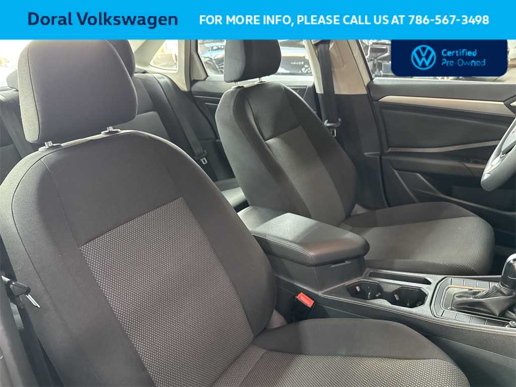 Thumbnail: 2021 Volkswagen Jetta - 27