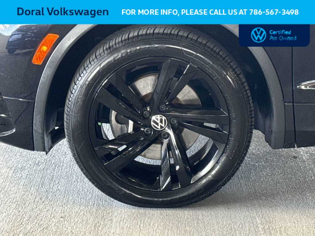 Thumbnail: 2023 Volkswagen Tiguan - 11
