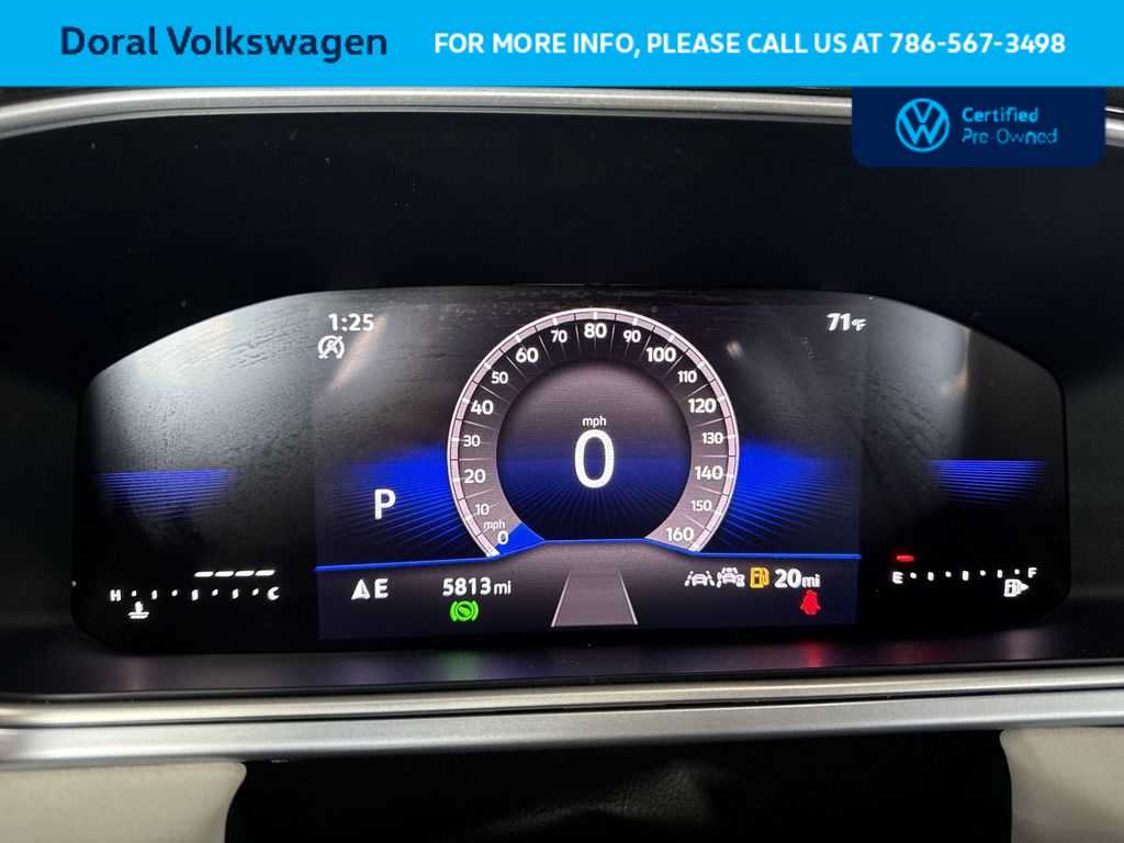 Thumbnail: 2025 Volkswagen Taos - 16