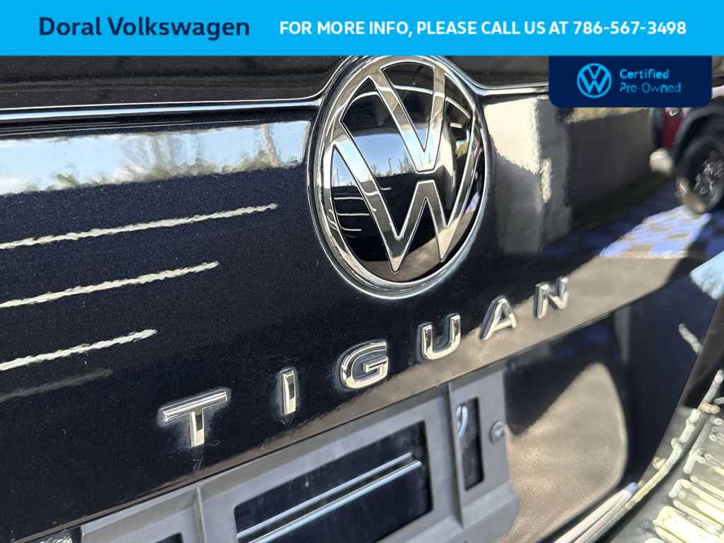 Thumbnail: 2023 Volkswagen Tiguan - 11