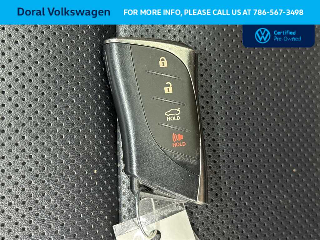 Thumbnail: 2022 Lexus ES - 28