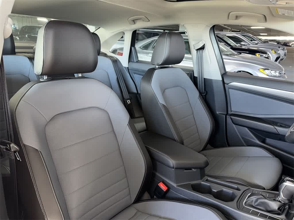 Thumbnail: 2026 Volkswagen Jetta - 27