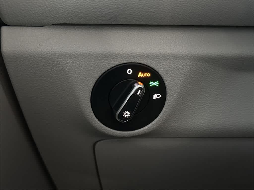 Thumbnail: 2026 Volkswagen Jetta - 17