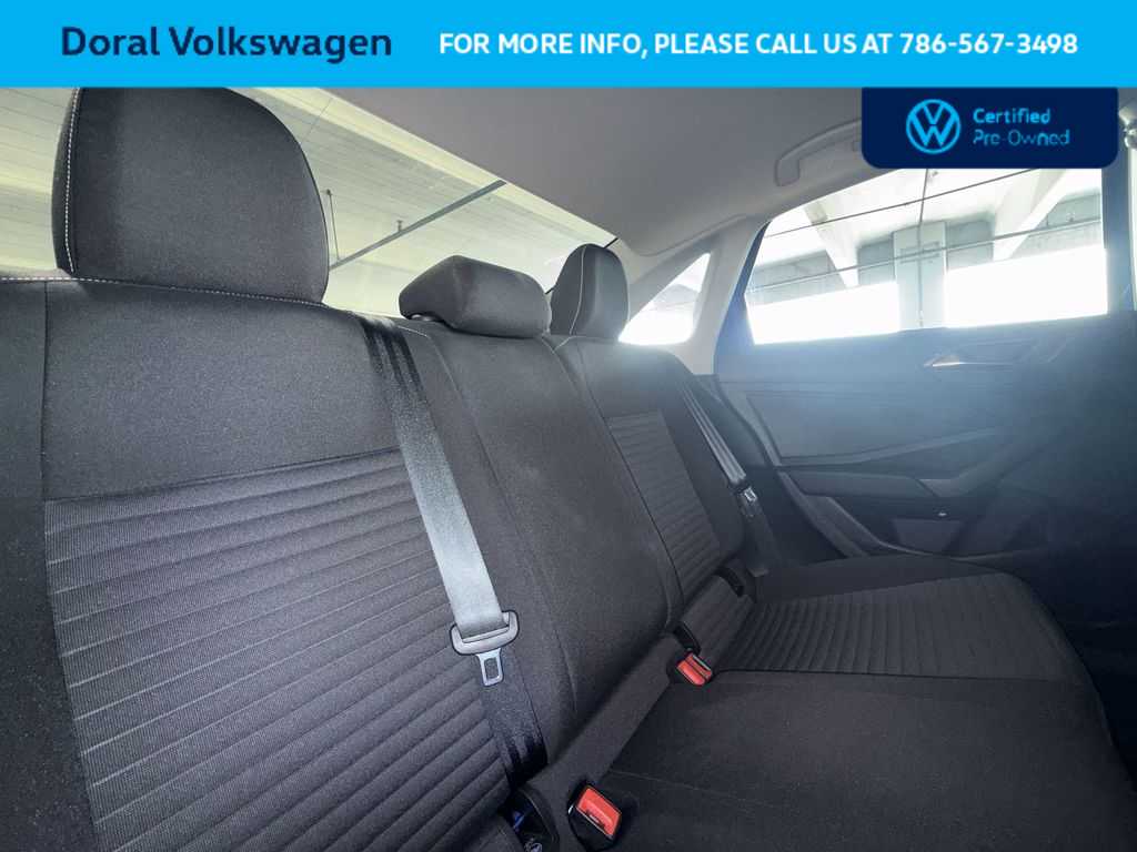 Thumbnail: 2024 Volkswagen Jetta - 26