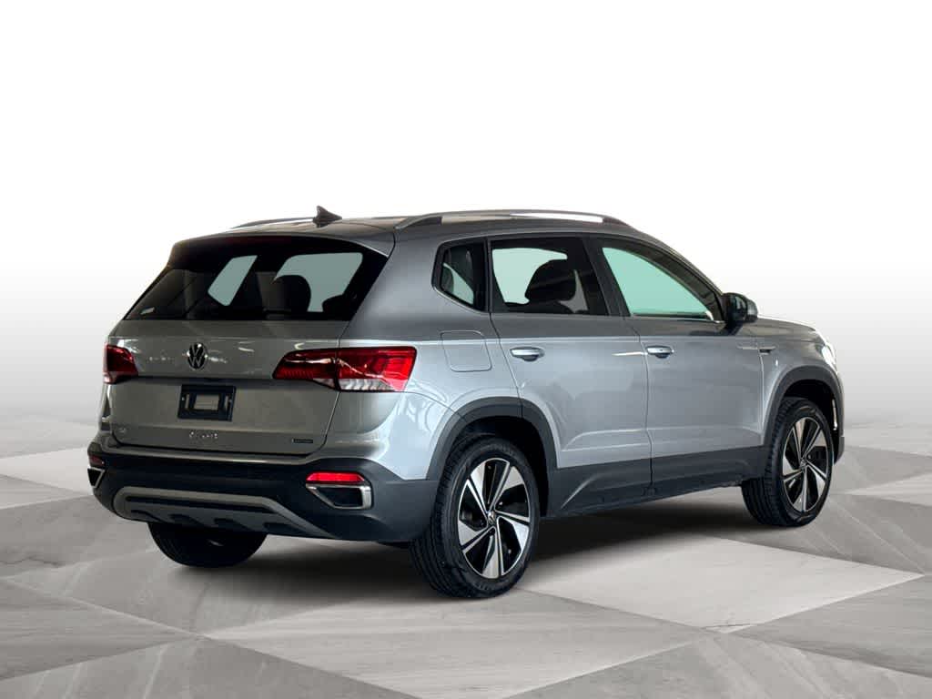 Thumbnail: 2024 Volkswagen Taos - 8