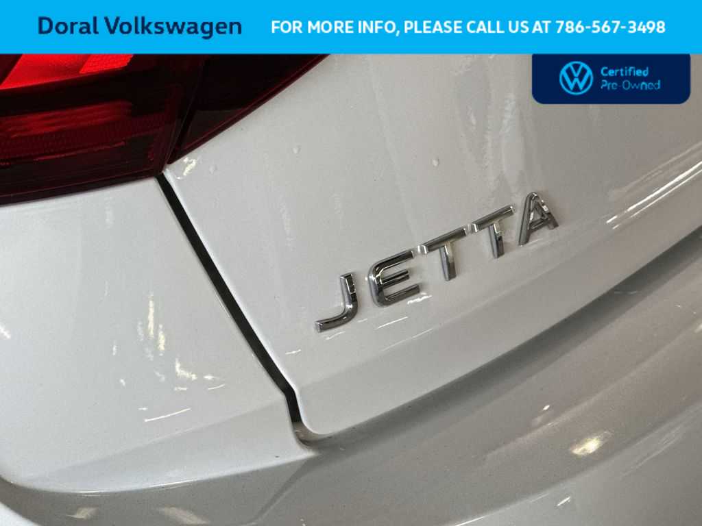 Thumbnail: 2024 Volkswagen Jetta - 10