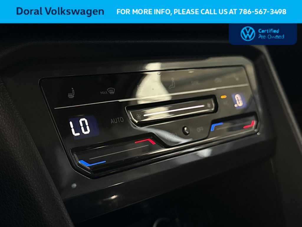 Thumbnail: 2022 Volkswagen Tiguan - 19