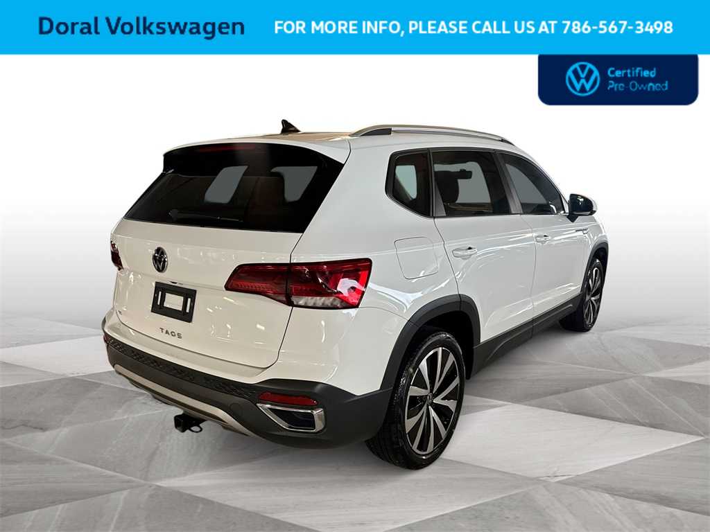 Thumbnail: 2022 Volkswagen Taos - 8