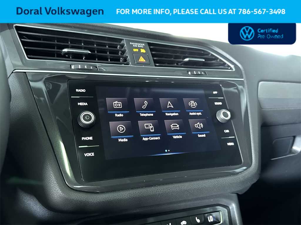2021 Volkswagen Tiguan SE 18