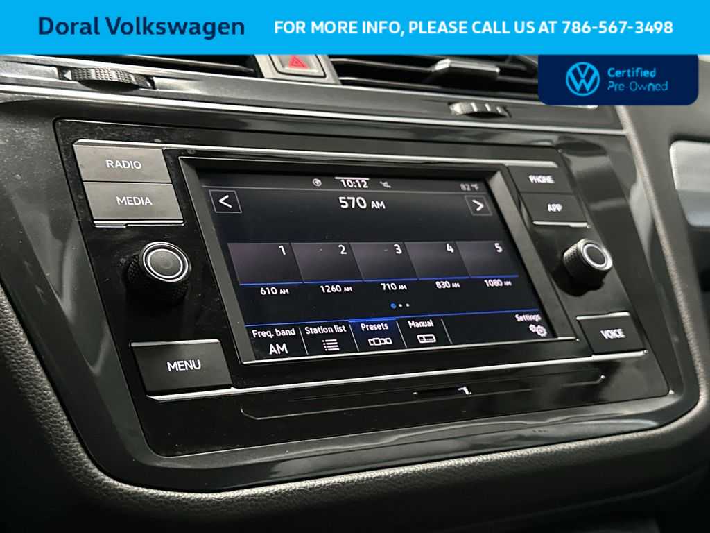 Thumbnail: 2023 Volkswagen Tiguan - 18