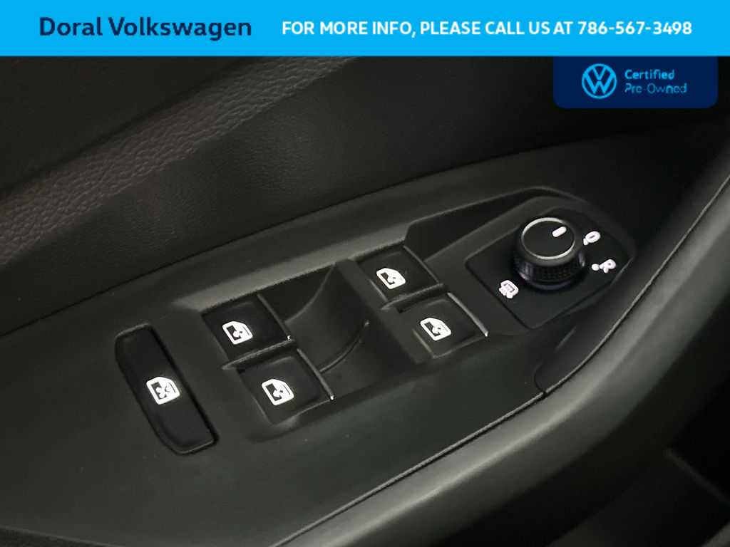 Thumbnail: 2023 Volkswagen Jetta - 16