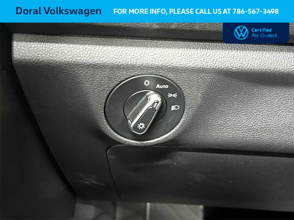 Thumbnail: 2021 Volkswagen Jetta - 17